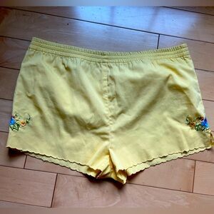 Vintage C’est Joli Embroidered Shorts Size L